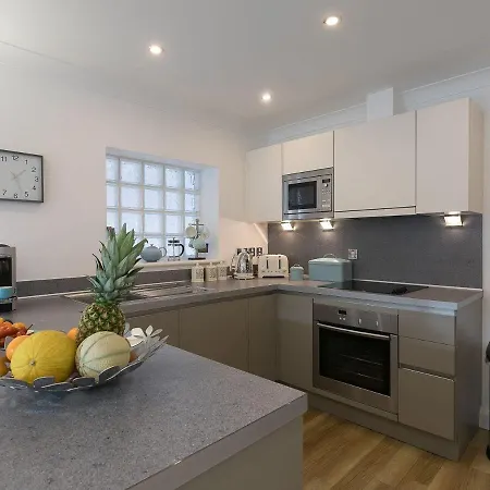 Atlantis Apartment *